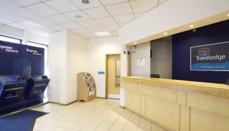 Travelodge Birmingham Central Broadway Plaza Екстериор снимка